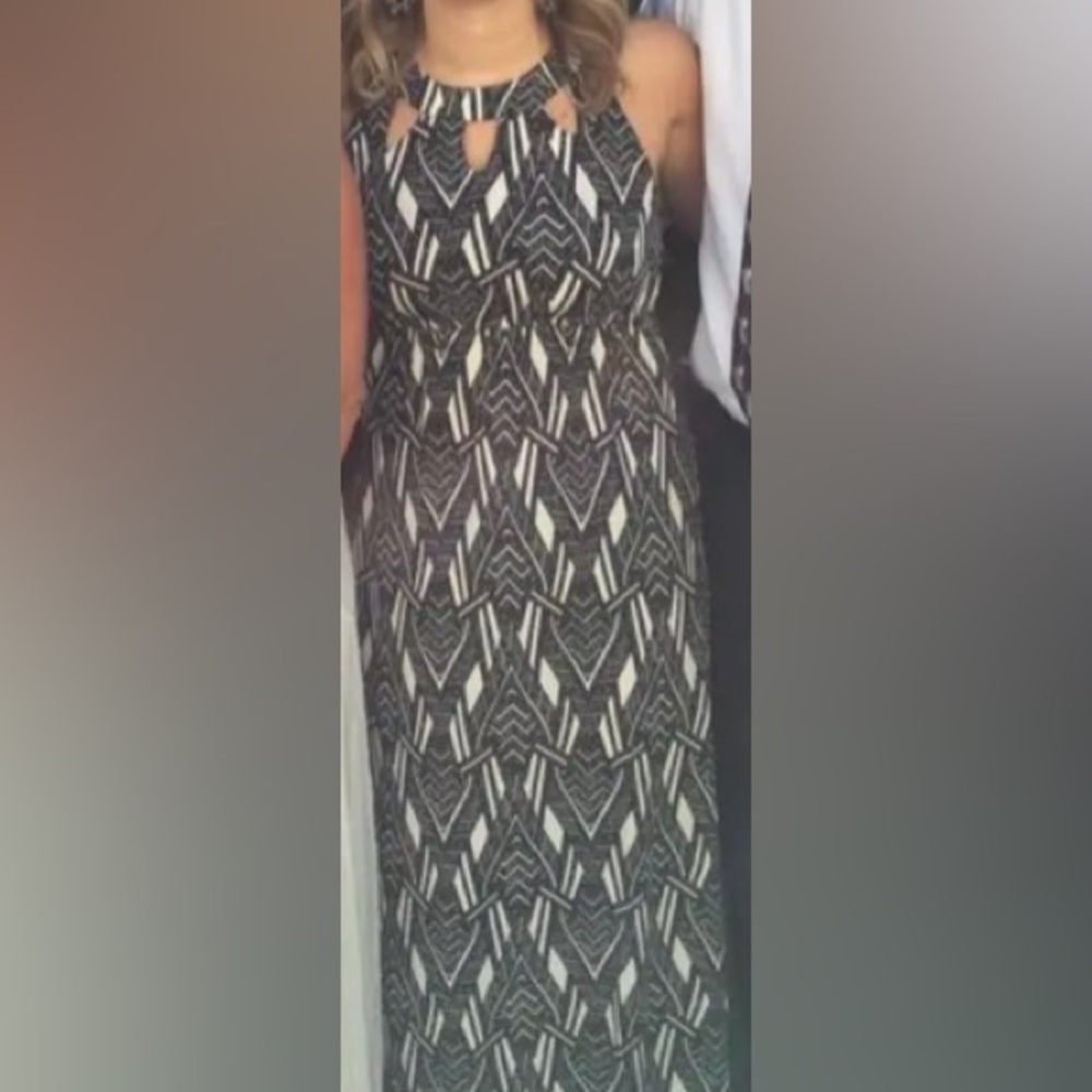 Black and white maxi dress - Picture 3 of 3